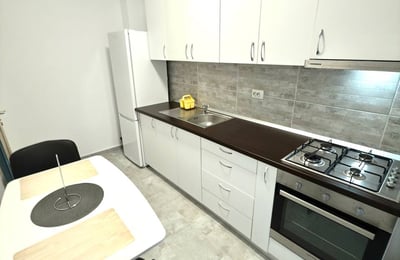 Location longue durée d’un appartement chaleureux de 1 pièce, Bucarest, secteur 6, Chiajna, Roumanie